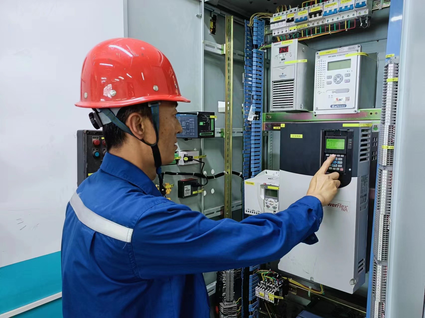 1700610107608628.jpeg 陳磊.jpg